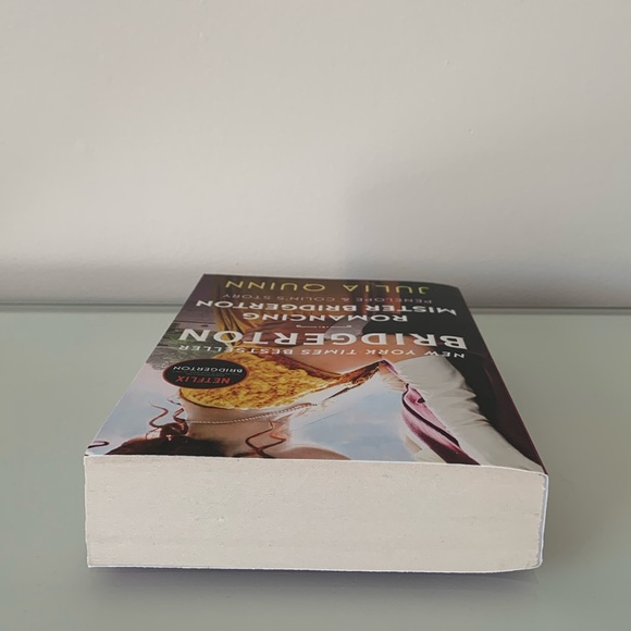 Paperback Bridgerton Book Romancing Mister Bridgerton By Julia Quinn Romance - Picture 6 of 7